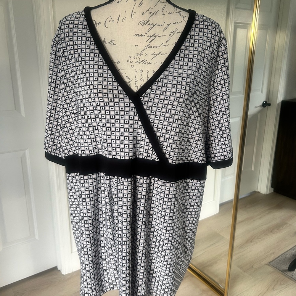 George Black and White Geometric Dress